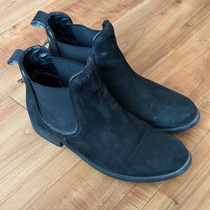 Steve Madden Women’s Suede 8.5 Black Boots